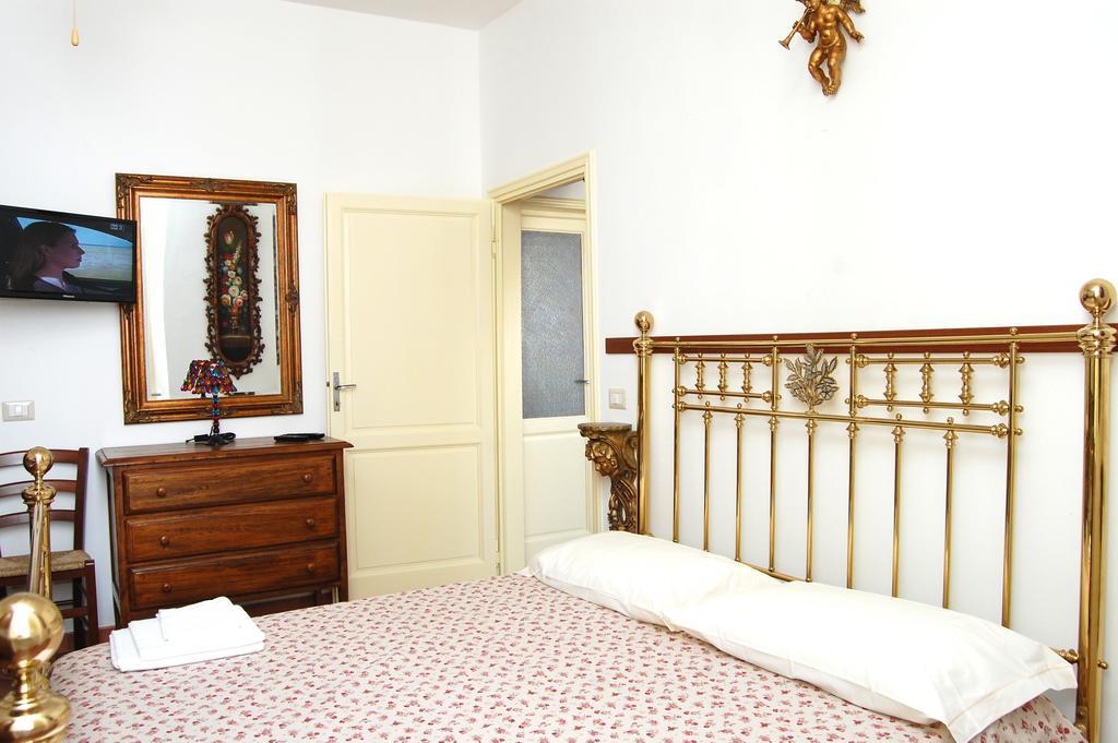 Old Time Lido Hotel Lido di Camaiore Room photo